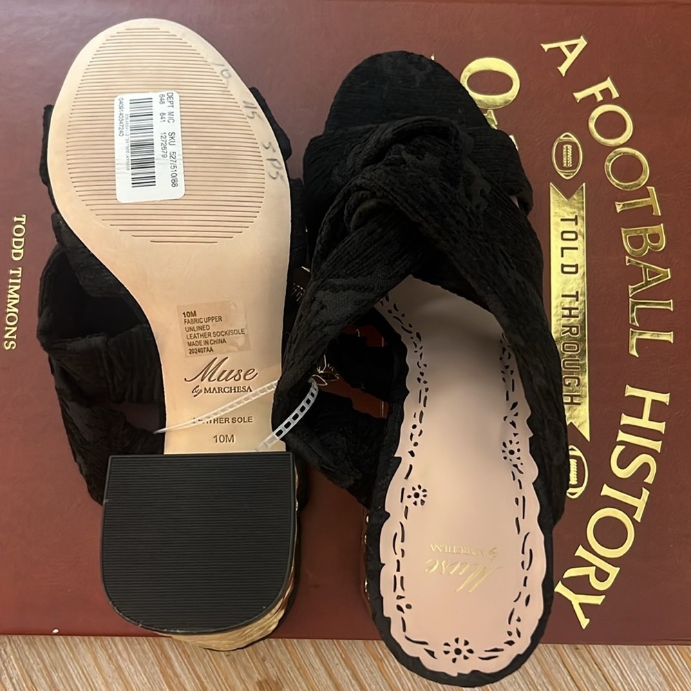 NWT,Marchesa, Muse by Marchesa Iris Printed Velvet Knotted Dress Heels,Size 10 - Picture 4 of 6